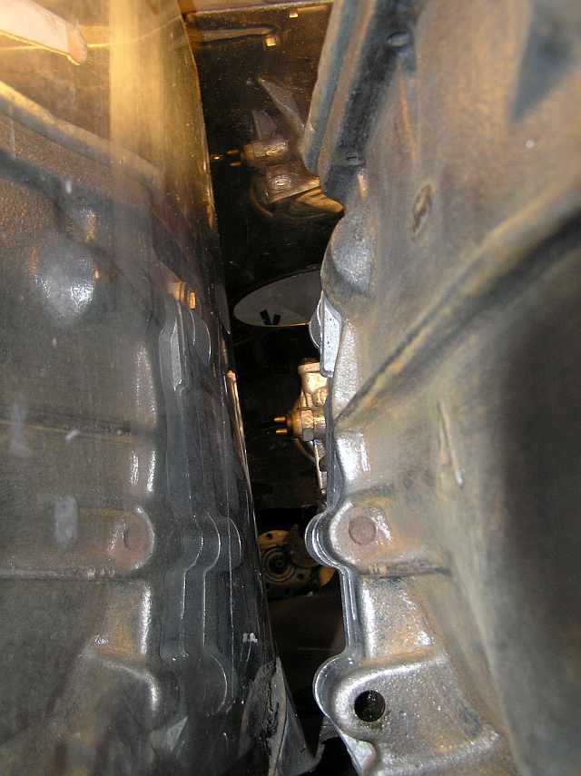 Type9 Gearbox in transmission tunnel